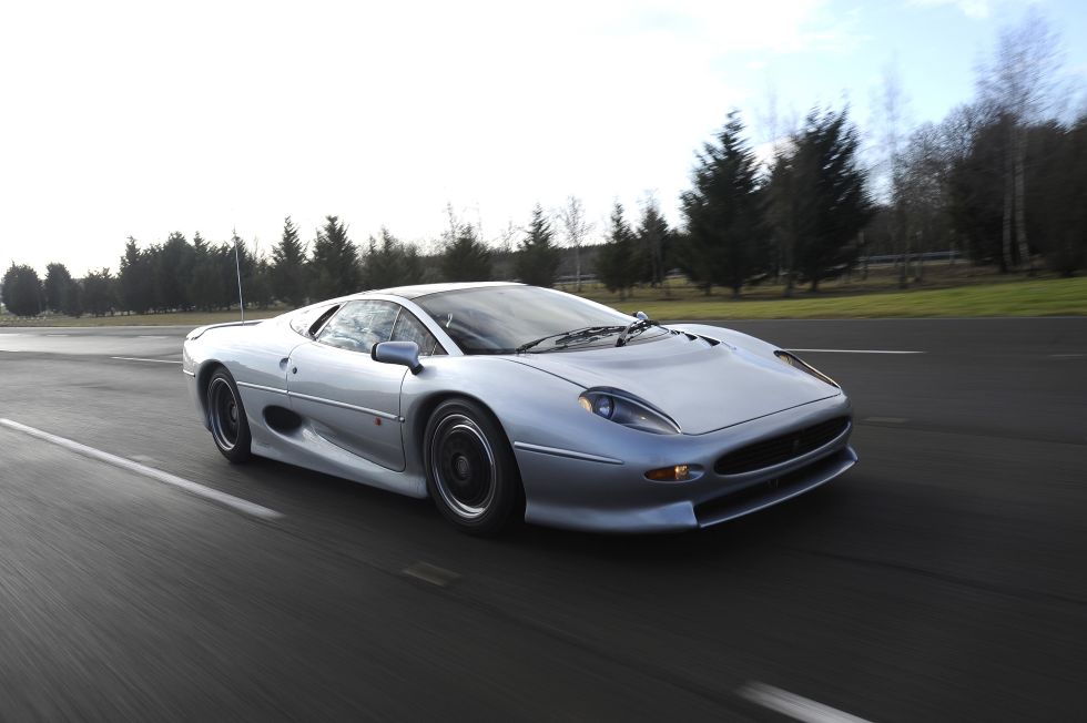 jag_xj220_20th_anniv_300112_12_31539.jpg