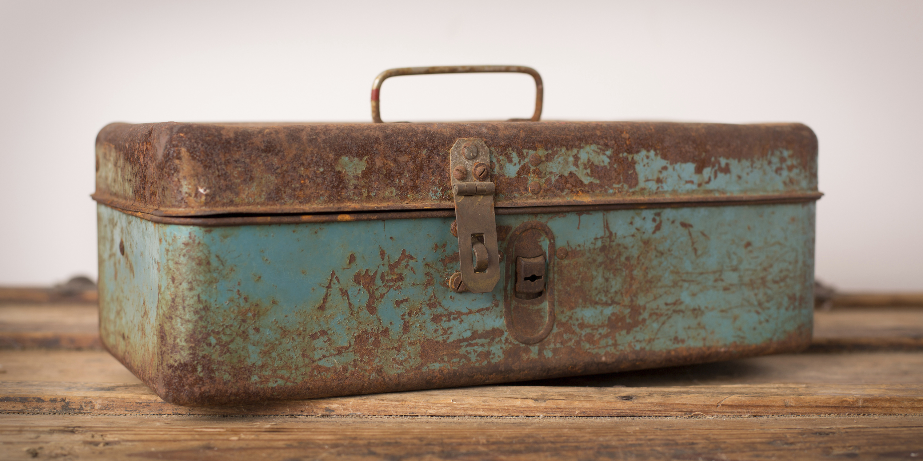 How to Restore That Rusted Old Toolbox