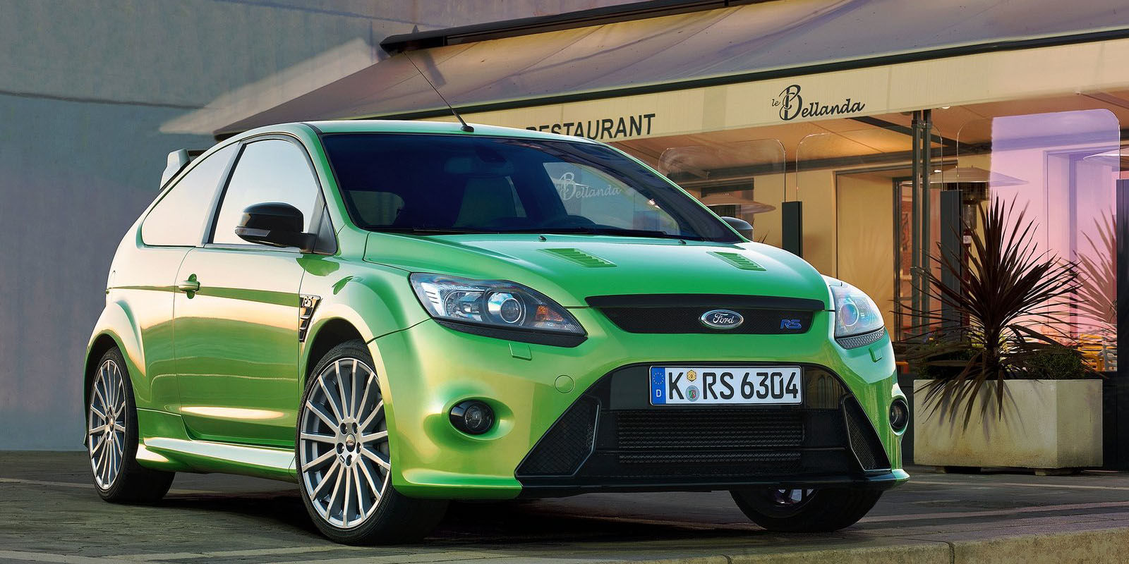 9 Mobil Dengan Mesin 5 Silinder Terbaik Yang Pernah Diproduksi