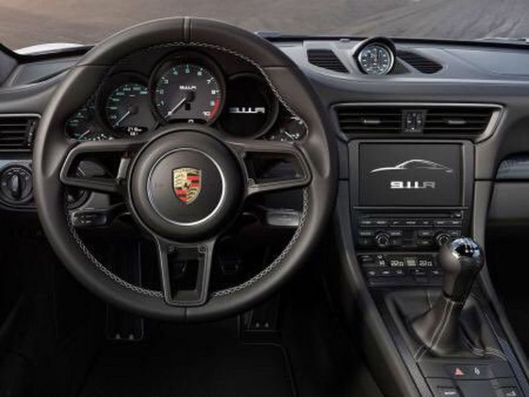 gallery-1456746836-2016-porsche911r-05.jpg