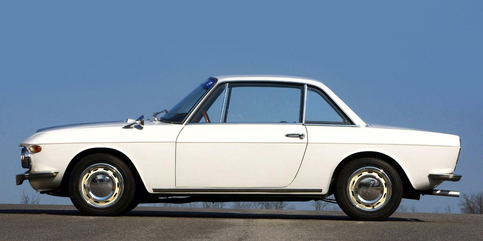 LANCIA PROFILI 1,2,3 洋書 The Lancia Fulvia Was a Giant Killer