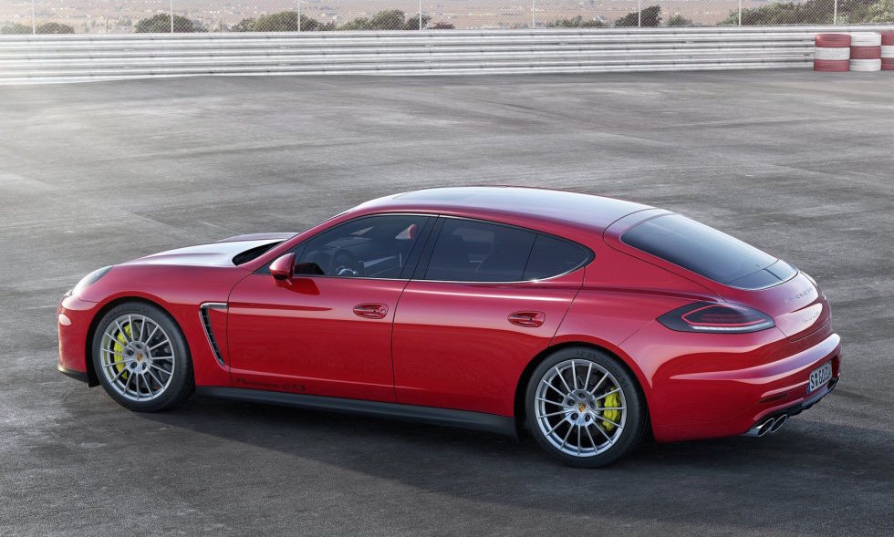 gallery-1466450438-porsche-panamera-2014