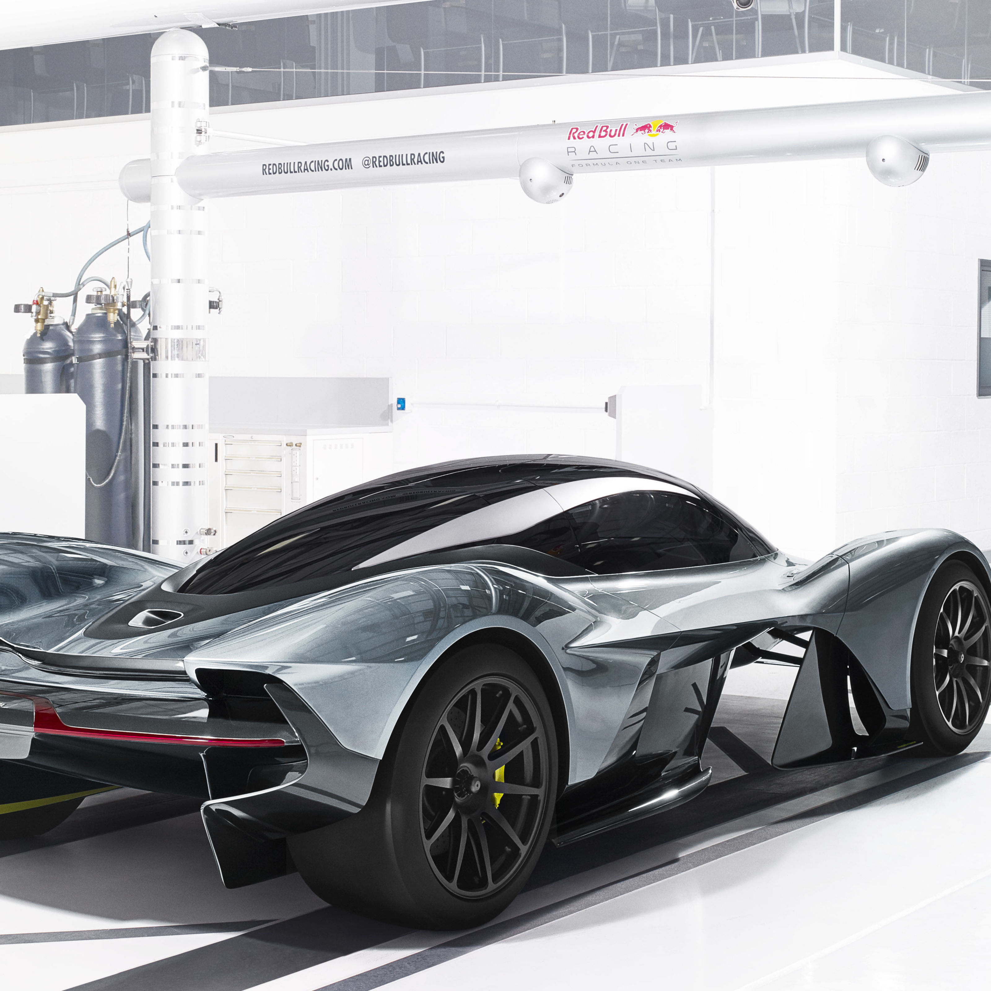square-1467653511-aston.jpg
