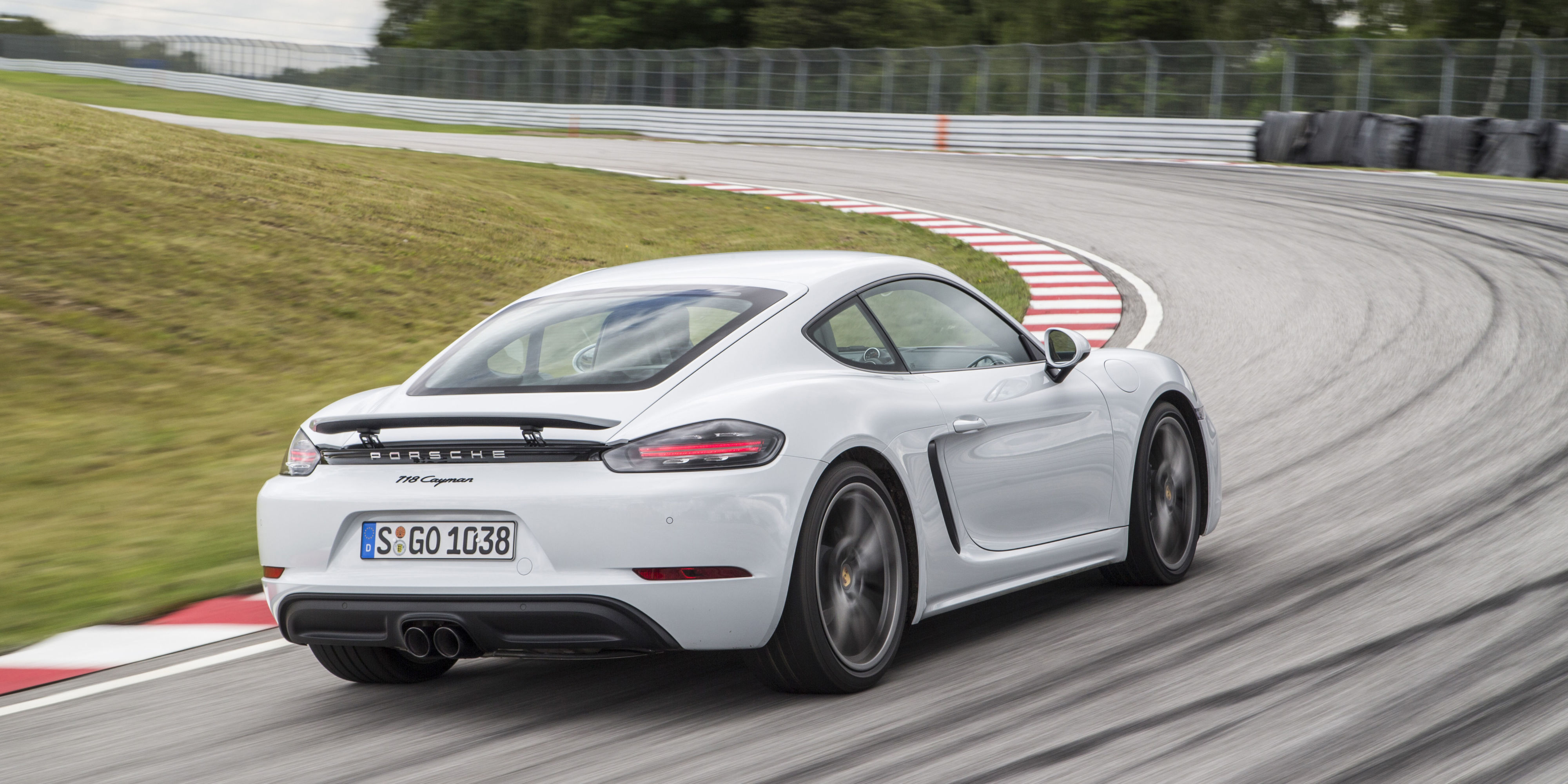 2024 Porsche 718 Cayman review - Info A Day
