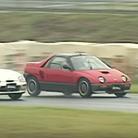 Watch Two of Japan's Coolest Kei Cars Battle it Out on Track