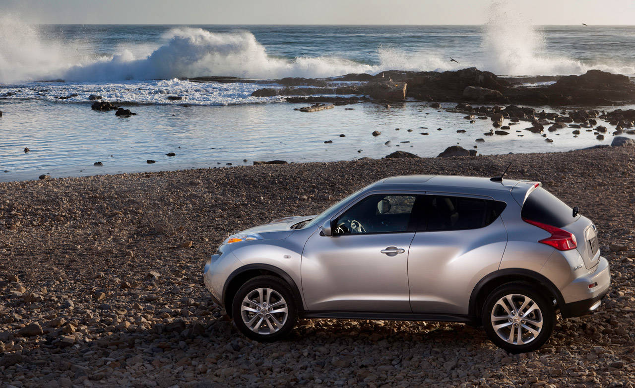 Photos: 2011 Nissan Juke