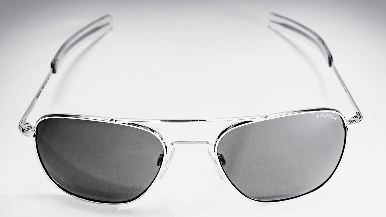 Why polarized sunglasses and infotainment screens don't mix